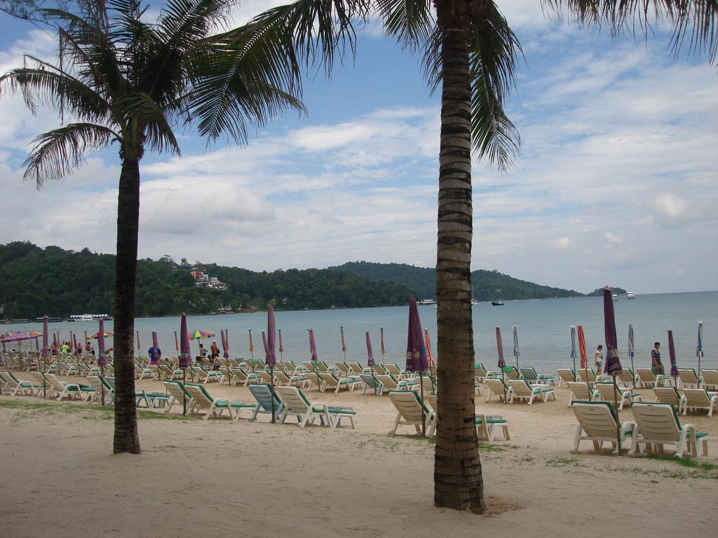 بيت شباب Tropicoza Patong المظهر الخارجي الصورة